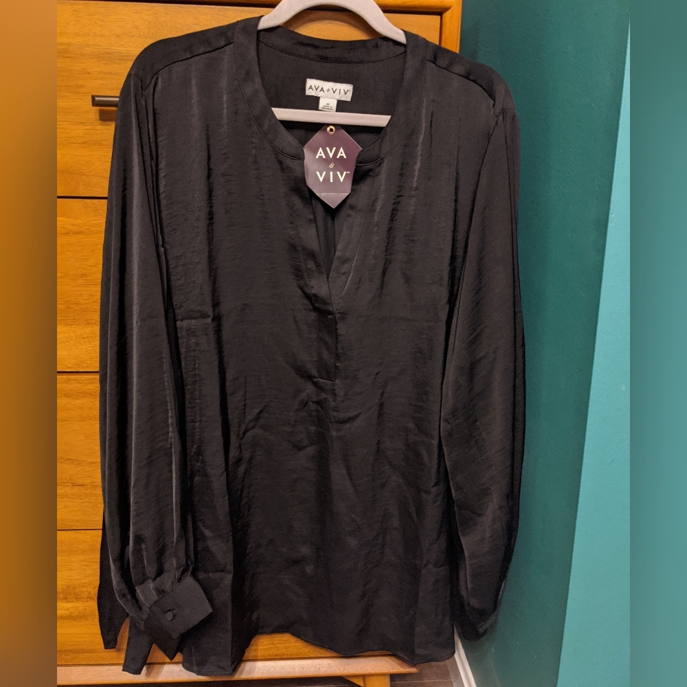 NWT Ava & Viv popover blouse